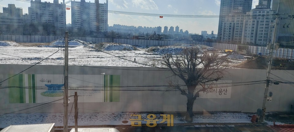 오는6월 부영에서 시공하는 서울 용산구 한강로3가 65-584번지의 아세아아파트 건립현장.
