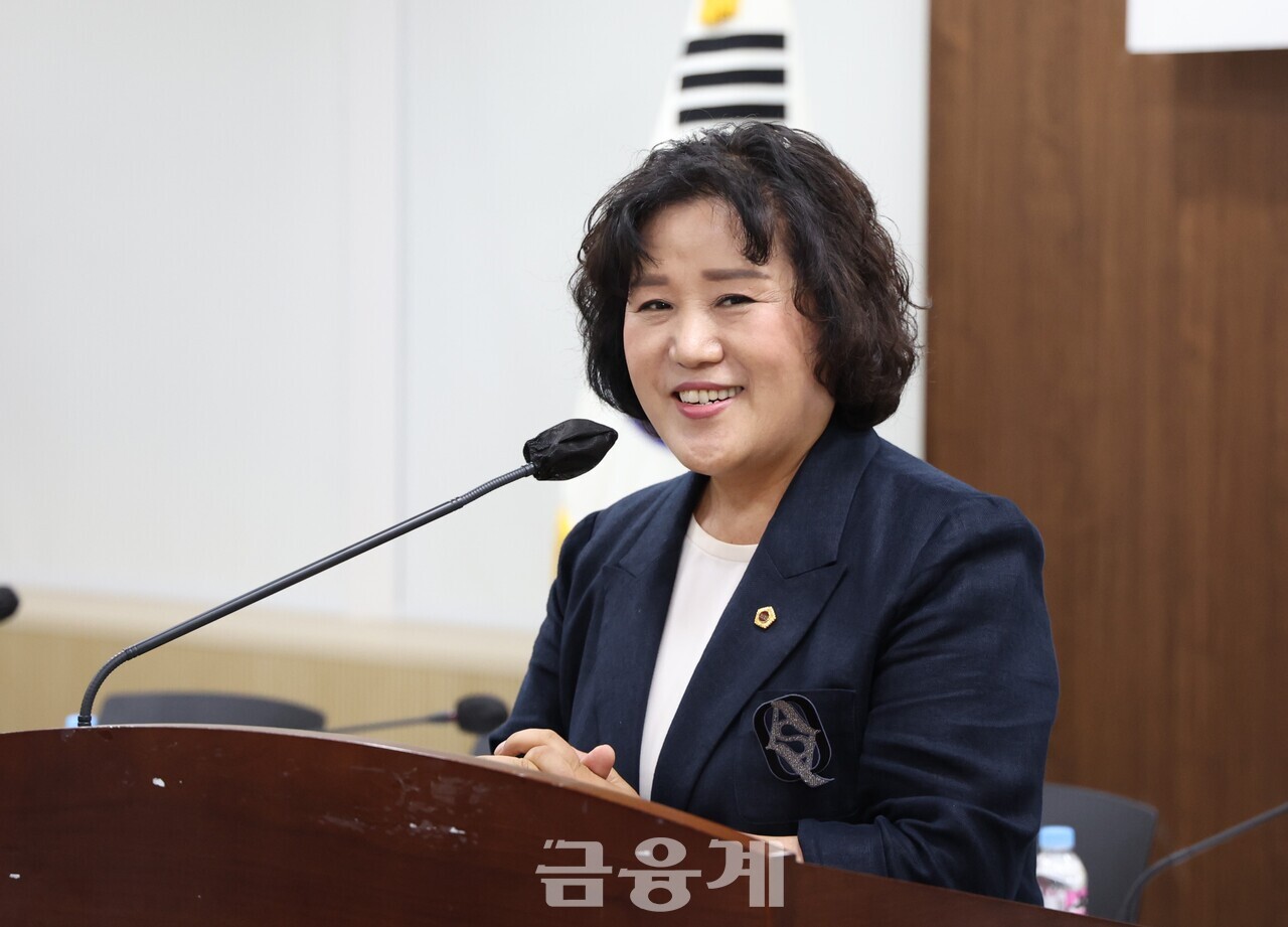 봉양순 서울시의회 환경수자원위원회 위원장