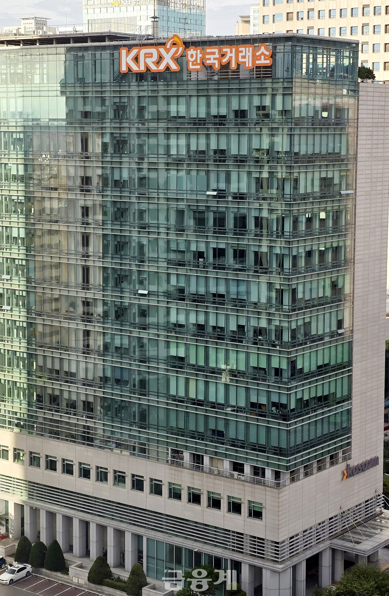 한국거래소, 삼성·우리·KB·한국투자신탁 ETF 4종 신규 상장 발표 < 이시간주요뉴스 < 증권 < 금융경제 < 기사본문 - 금융계